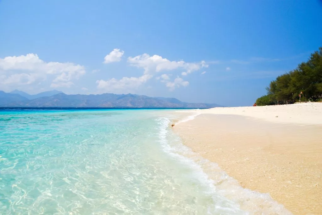 deserted-beach-of-gili-air-on-october-2009-in-gili-air-indonesia-1024x686.jpg