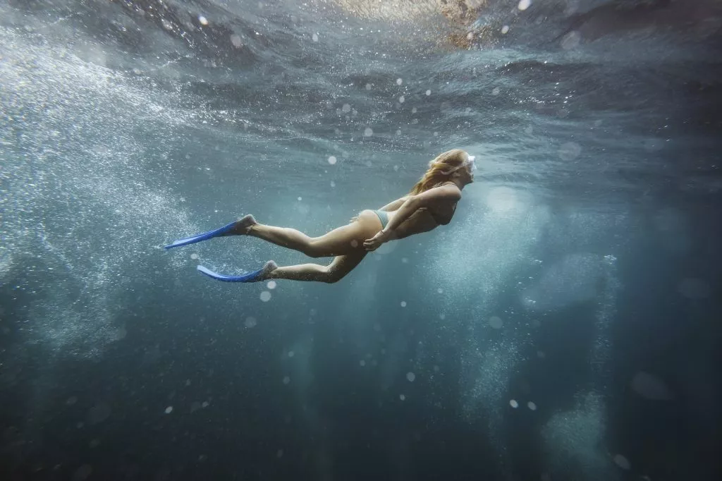 woman-underwater-gili-meno-gili-islands-bali-indonesia-1024x682.jpg (1)